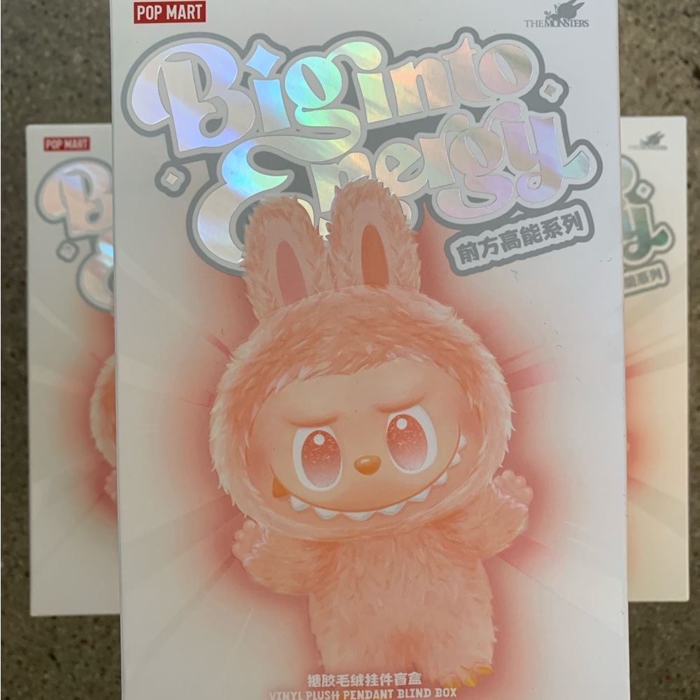 COPY - Pop Mart Big into Energy Vinyl plush pendant blind box sealed new